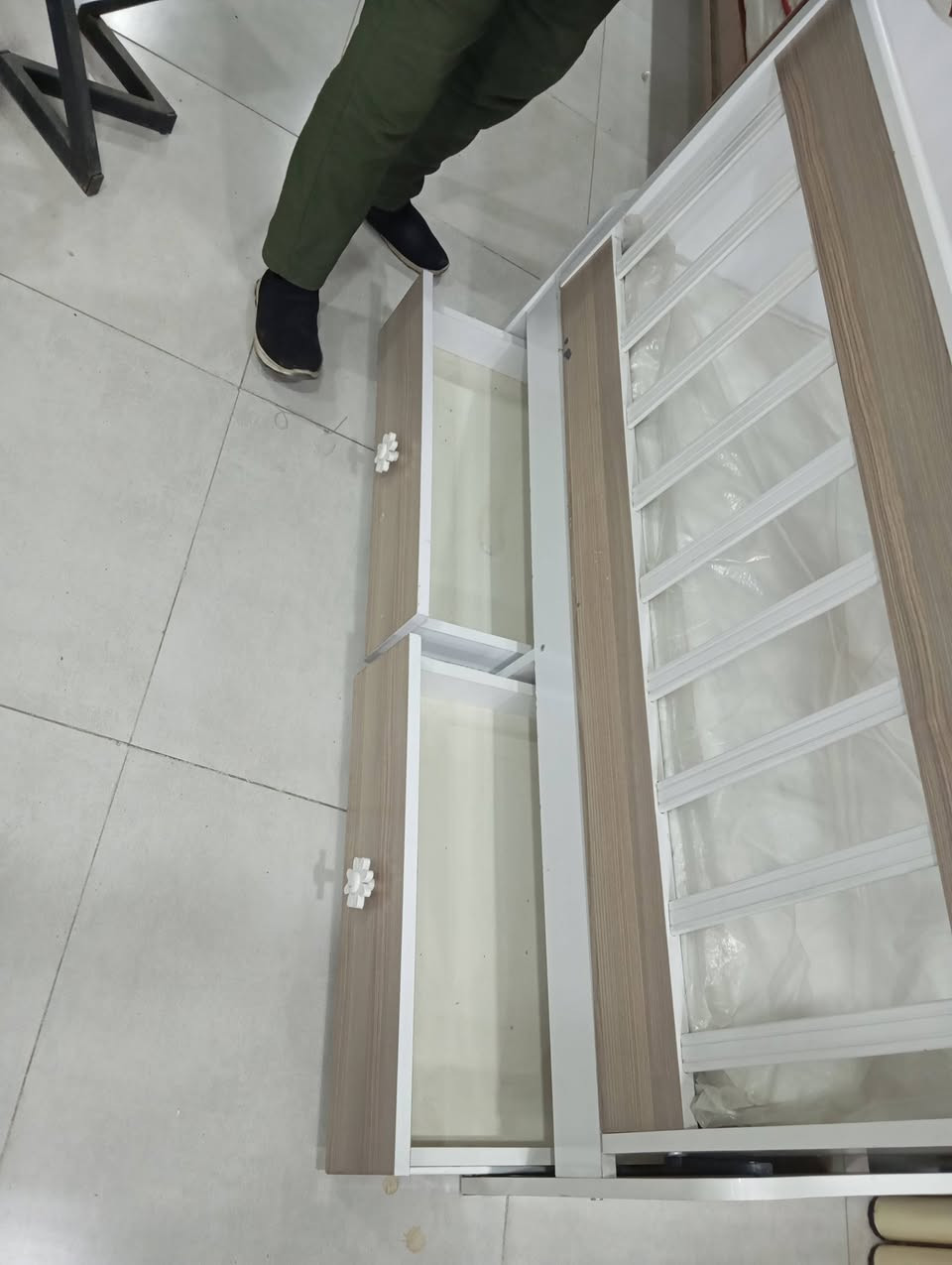 للبيع
سرير اطفال هزاز مع دوشكا نظيف جدا
القياس الطول 120سم والعرض 60سم
هفلان شارع سيد طيب
***********
