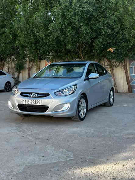 السلام عليكم 
للبيع فقط 
اكسنت 2012 خليجي 
1600 فول مواصفات 
بدون صبغ 
صار عندي ظرر امامي وبدلت جاملغ وبنيد 
اكو بلداخل صار تصليح بارد 
ومطاك ايرباك ابدااا
السيارة بأسمي صارلها سنة ونص عندي 
شاشة وتحكمات وكامرة وفتحة وبلوجكتر 
وحساسات خلفية وخمسة ويل كب 
السيارة جاهزة مابيها نقص 
سعر88 مجال بسيط كلش 
مكاني بغداد حي التراث
***********
