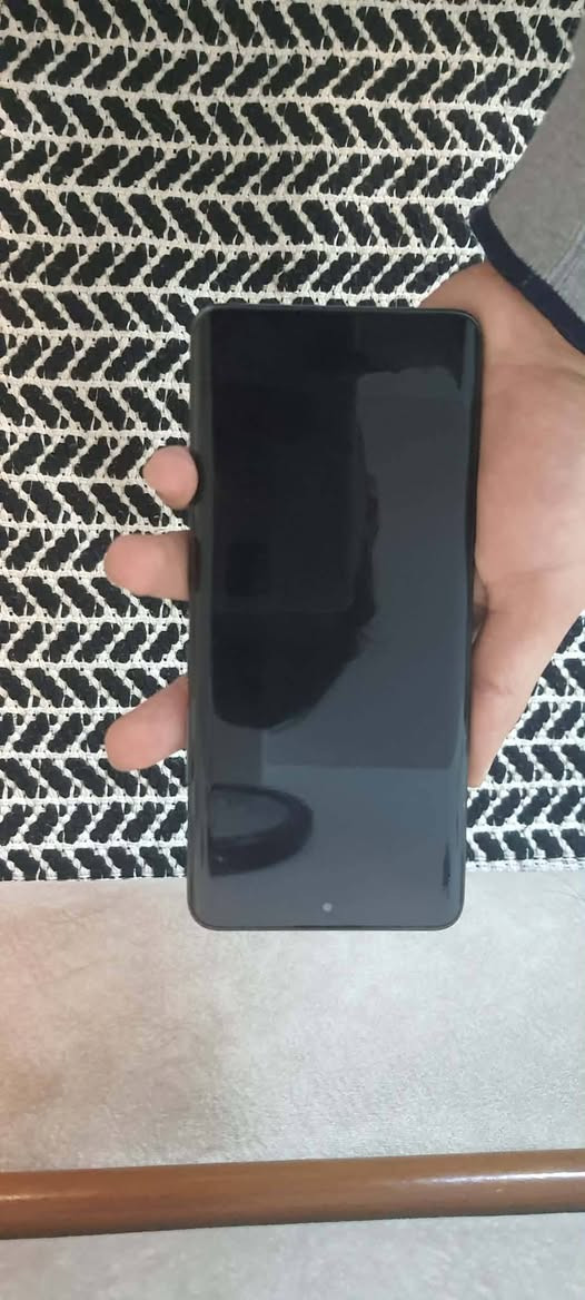 سلام عليكم
Redmi Not 14 Pro 
ريدمي نوت 14 برو
لون اسود
بطاريه 98
جهاز نضيف ماخذه قبل شهر امانه الله 
كامرته قويه وزينه طلع صوره خرافيه 
الكاميرا 200Mp
120W الشحن
السعر 380
المكان بغداد حي جهاد
الرقم:*********** فقط وتساب
