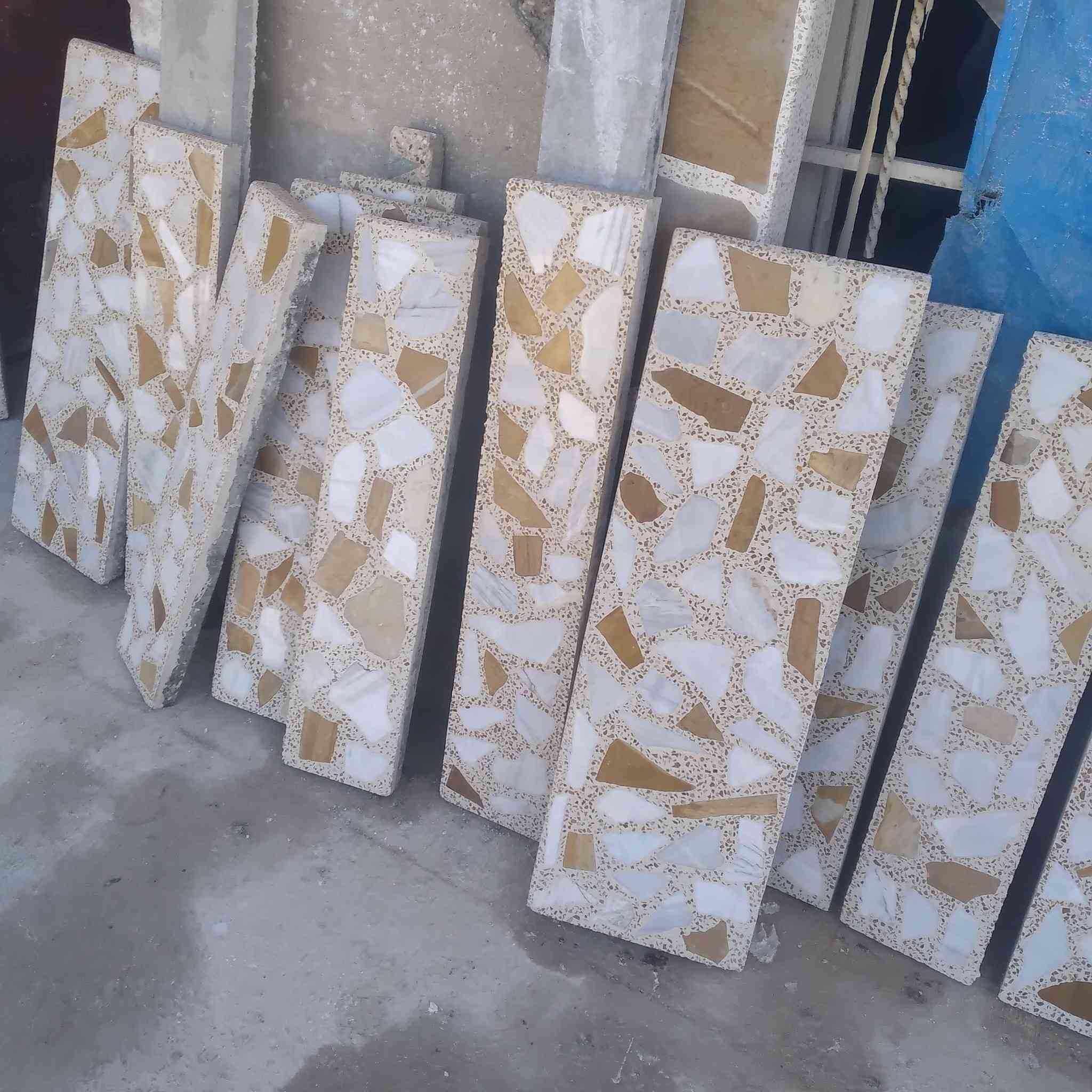 رقم الهاتف  ***********
