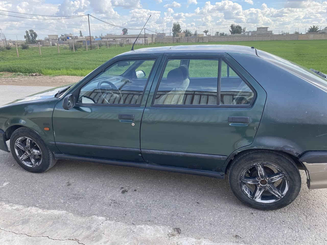 السلام عليكم 
رينو ١٩
موديل ١٩٩٣ 
رقم مسطرة     (نينوى) كابون بانزين 
جامات كهرب 
سلايت 
ستيرن بور 
اني الشرعي 
مبدللها محرك ع ايدي  وكير شرط 
درايم شفت زوج جديد طخم كذلك
كهربائيات شغاله
بدون ضرر 
السعر ٢٩$

***********
