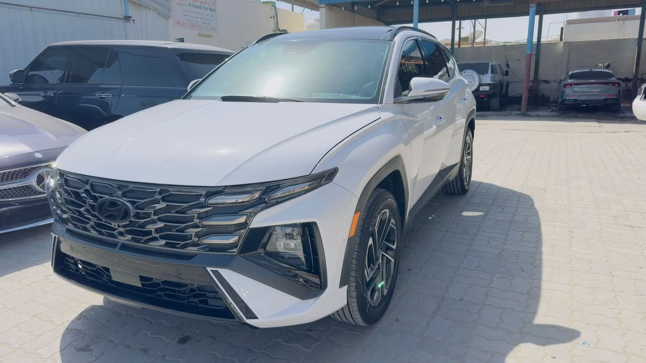 السعر يمي جوه السوك للبيع توكسان 2025 VIP
السلام عليكم للبيع توكسان 2025 فول موصفات للاخير شتريد مواصفات تلكه بيه اعلى فئه تتقدم وترجع من لبصمه حادث جاملغ وبنيد
السياره جاهزه لشحن سبوع وتدخل بغداد بسمي لمشتري او تريد واصل بصره اذا عندك كتاب شهداء تكدر ادخله

( السعر 200 وبيه مجال بسيط لشراي )

الاتصال ( *********** حسين)
