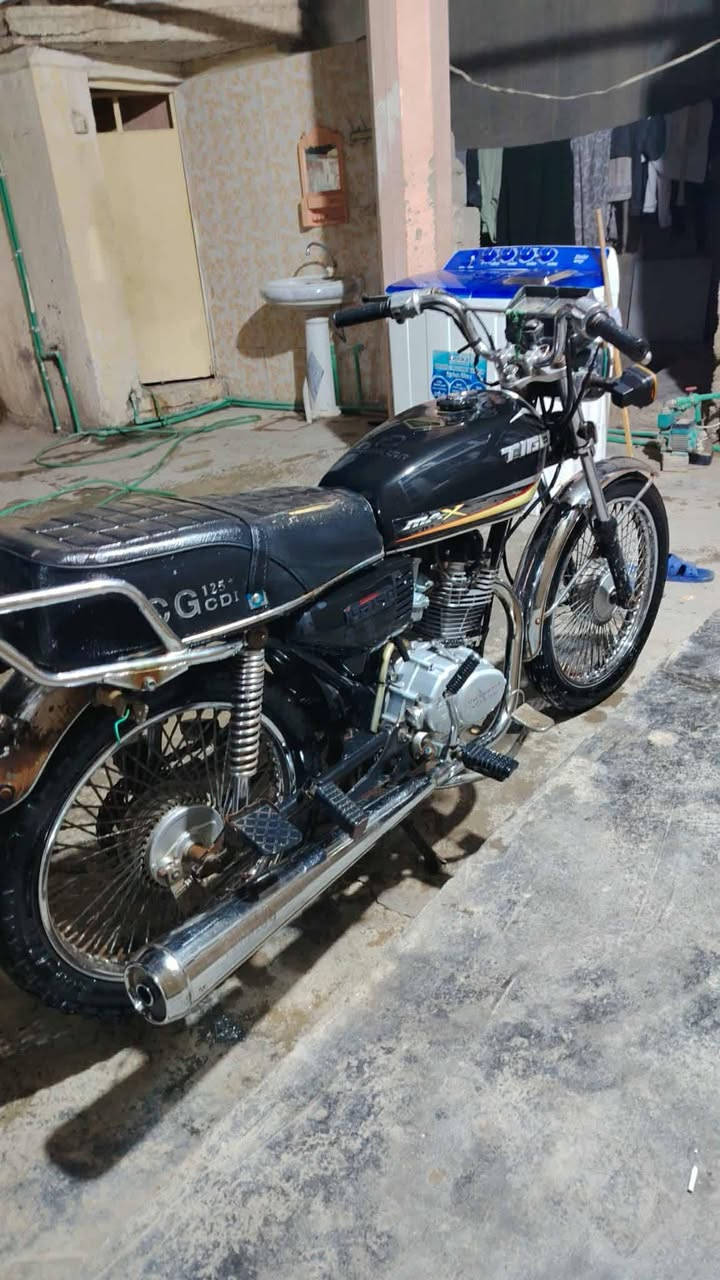 السلام عليكم شباب مكلف بنشر
دراجه نوع تايكر أوراق كامله كهربائيات كامله محرك نضيف كلشي شغال بيها سعر375 وبيه مجال *********** مكان جبله
