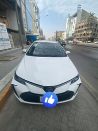 كورلا هايبرد للبيع 2024 شكل خليجي ماشية 11 الف فقط  بدون فتحة والمواصف...