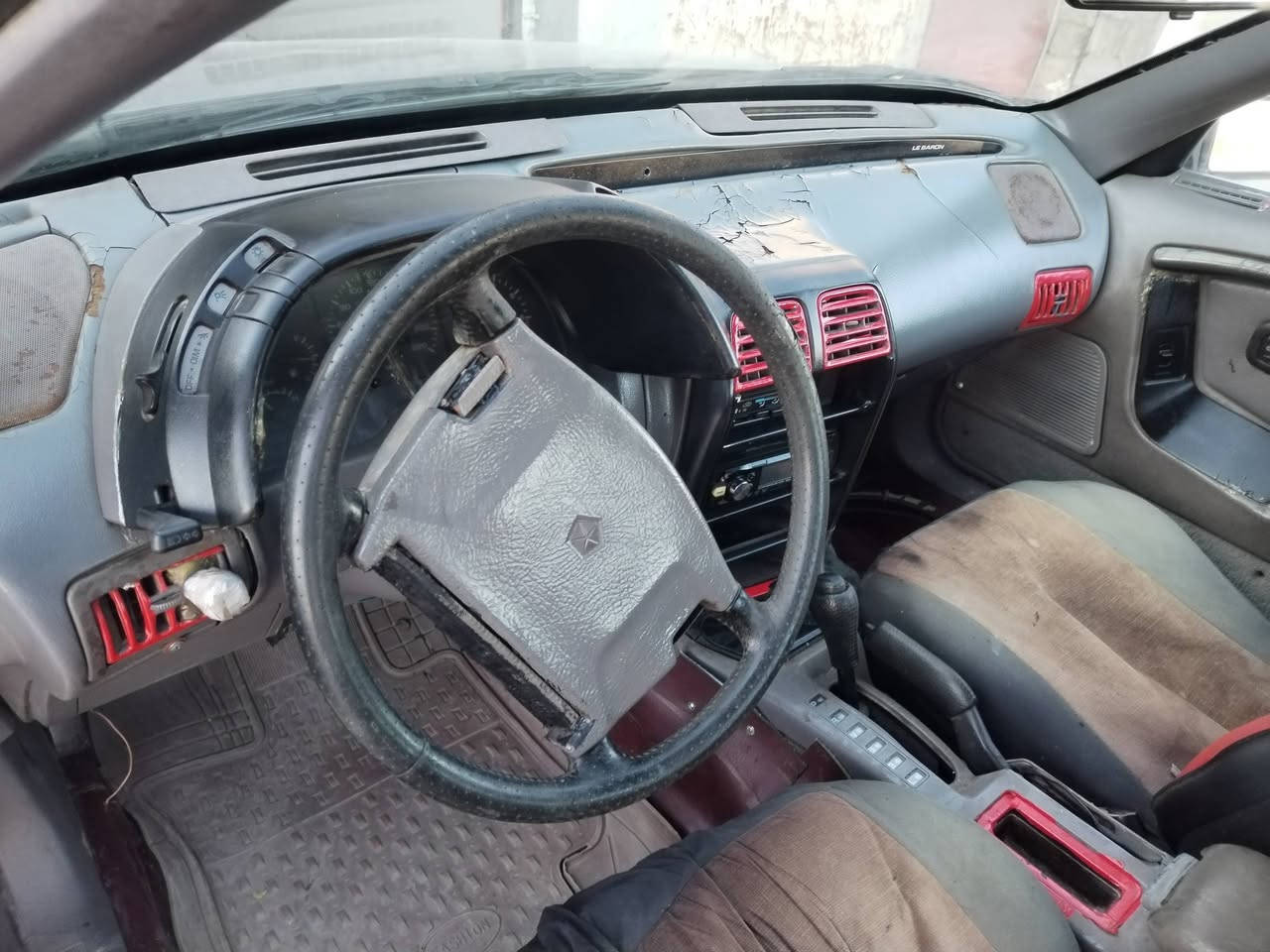 سلام عليكم سياره دوج تك باب مديل 92 سياره سبغ عام جماليه فقط بدون ضرر بدون خياص بدون معجون شرت كير محرك صدر جديد تيارات جديد كهرباء شغال رقام كركوك سنويه جديد لحد 2030 رقم دولي كير اتوماتيك سياره جاهز سعر 24 بي مجال بسيط شراي خابر *********** مكان كركوك داقوق
