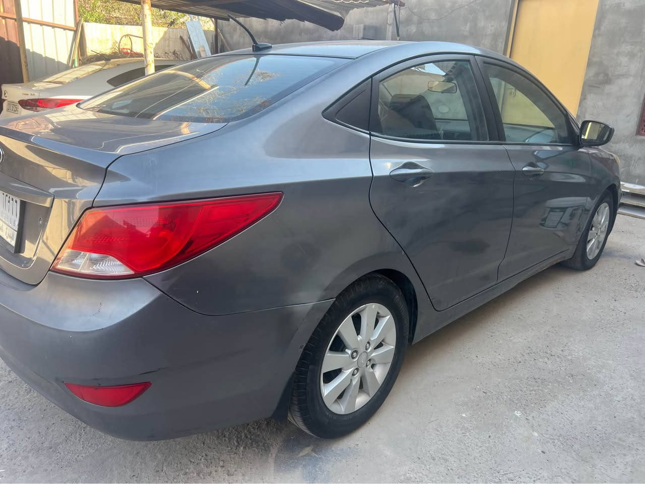 اكسنت امريكي محرك 1600 بصره حره سنويه 2028 سياره جاهزه تبريد محرك بيها صبغ 4 غطع ما بيها ضربه سعر 80 العنوان حمدان *********** البصرة, العراق
