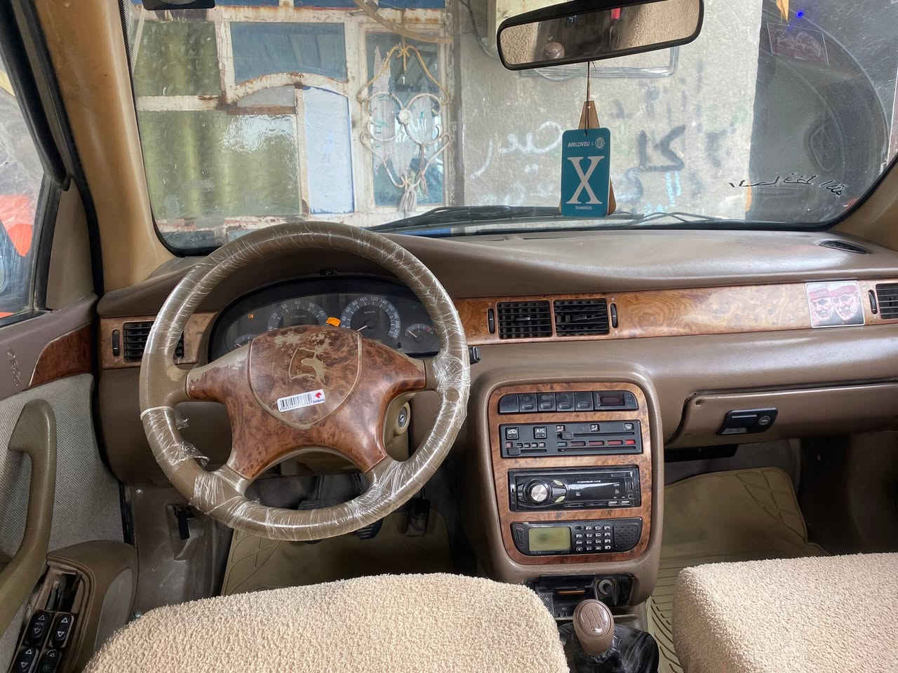 السلام عليكم سمند 2011 مكفوله لاضربه ولاتبديل رقم كربلاء بسمي شرط هزه ستوه داخله سنويه ل27 جاهزه مكينه وكير وحداديه وتخم تاير وكهربائيات كله شغاله سياره جاهزه مابيه اي نقص السعر 35 الشراي يتصل *********** مكاني الديوانية الحمزة
