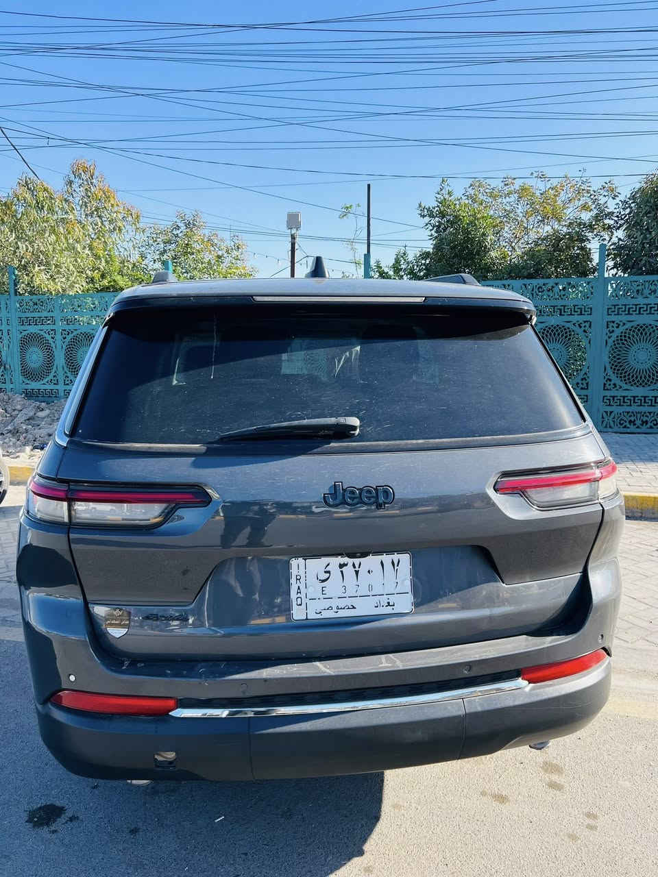 السلام عليكم شباب جيب شيروكي موديل 2022 رقم بغداد 7راكب
مواصفات 
السيارة ماشية 32 الف  حالة الايرباك سليمة
لون السيارة رصاصي
حجم المحرك 3600    بانزين 6سلندر
1-بصمة
2-رادارات جانبية
3-حساسات امامية. خلفية
4-رادار امامي
5-تحديد مسار 
6-مقاعد جلد.    مقاعد كهرباء.       مقاعد تدفأ
7-ستيرن تدفأ
8-خزن مري 
9-شاشة بحجم كبير 
10-كامرة خلفية دوارة 
11-كشنات vib منفصلات
12-حادث السيارة جنطة تبديل فقط قبق جنطة…
13-ابحث و شوف حادث السيارة 
14-مكينة مكفولة كفالة عمالة 
15-نضافتهة مثل ما موضح بل صور سيارة نضيفة.

💰السعر280$💰 وبيهة مجال

العنوان: بغداد الغزالية 
رقم هاتف: ‭0783 506 3917‬
رقم واتساب:***********
