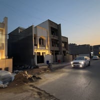 مشتمل للبيع 100م² في حي الجهاد (المسألة والعدالة) على شارع 20م. 🏗️ بنا...