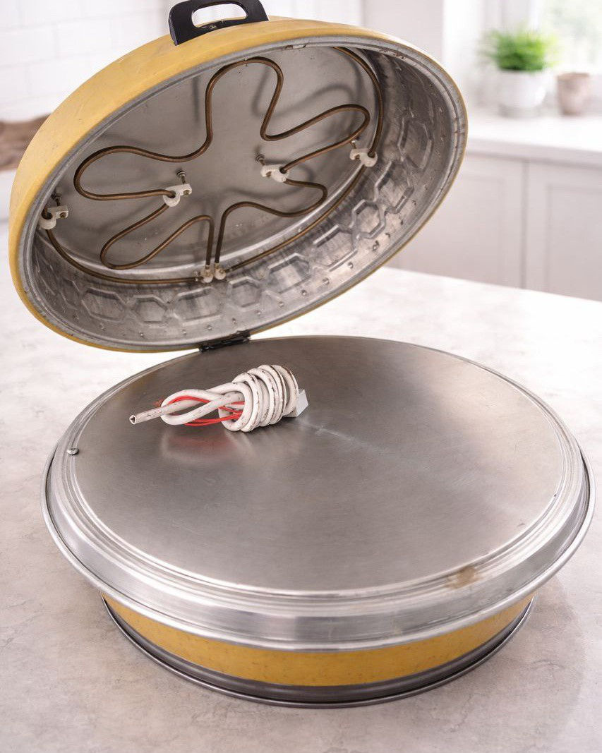 🔸تنور  كهربائي  شبح . 🔌🍪🍪    شغل عراقي  درجه أولى 

🔸فافون ثقيل. شغل موصل درجه أولى 👌👌

🔸هيتر تركي اصلي  8 ملم 💯

🔸قياس48 سم 

 + واير استندر أصلي 

 متعدد الاستخدام  😊

للخبز. وشوي السمك. 🐟

وانواع المعجنات. 🍞🥮🍩

السعر  45  الف مع توصيل


**إذا كنت صاحب هذا الإعلان وتريد حذفه لأي سبب، رجاءا أرسل رسالة إلى الدعم الفني**