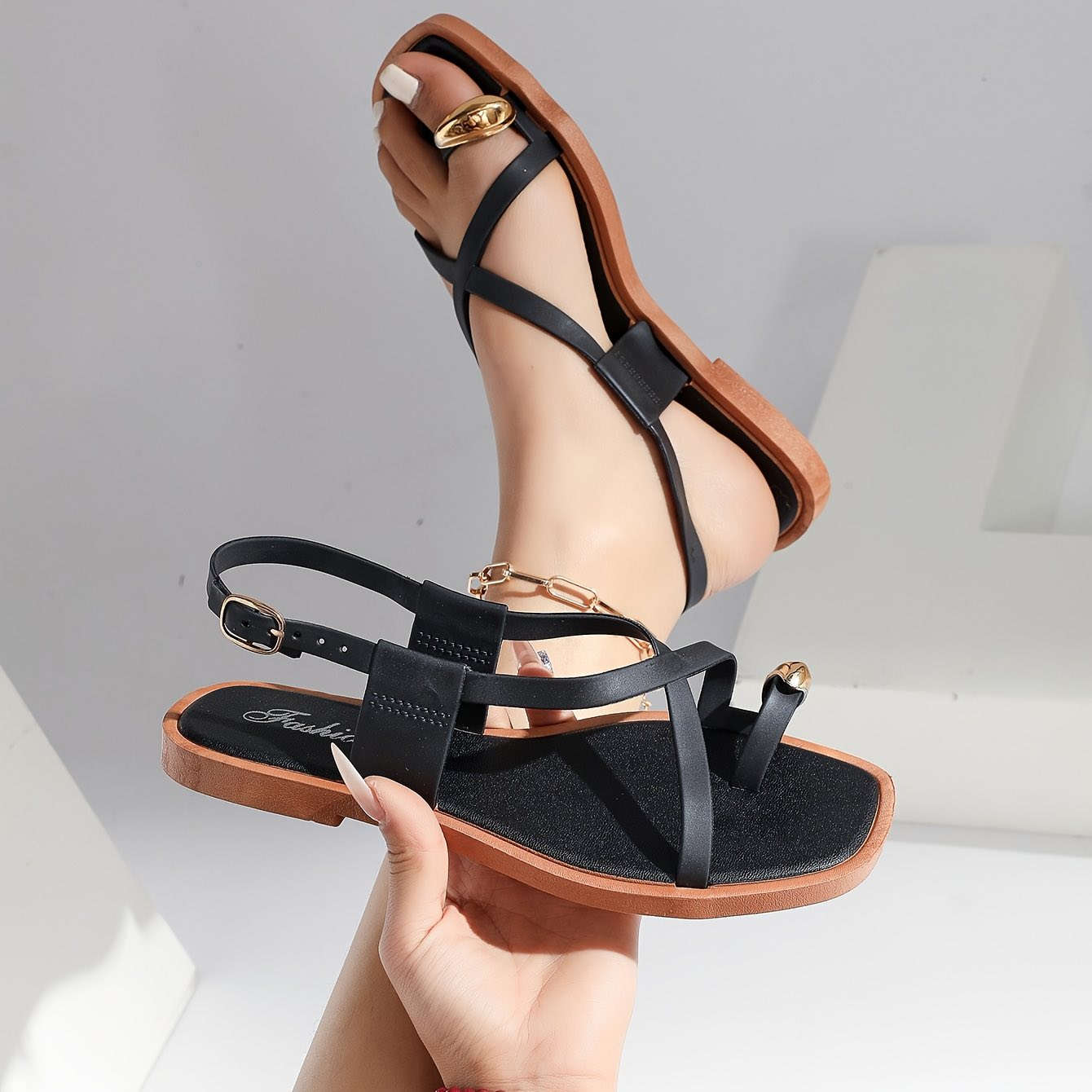 القياسات 36/41 القطعة ب 8 الشحاطة ب 6


**إذا كنت صاحب هذا الإعلان وتريد حذفه لأي سبب، رجاءا أرسل رسالة إلى الدعم الفني**