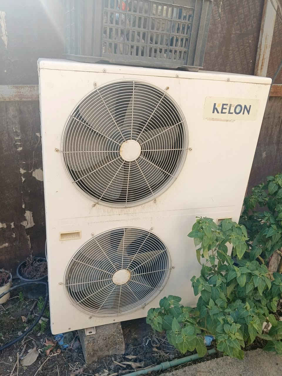 سبلت كمنتوري كيلون خمسه طن كامل مع البواري شغال نقصه كارت للشراي يتصل *********** العنوان بابل
