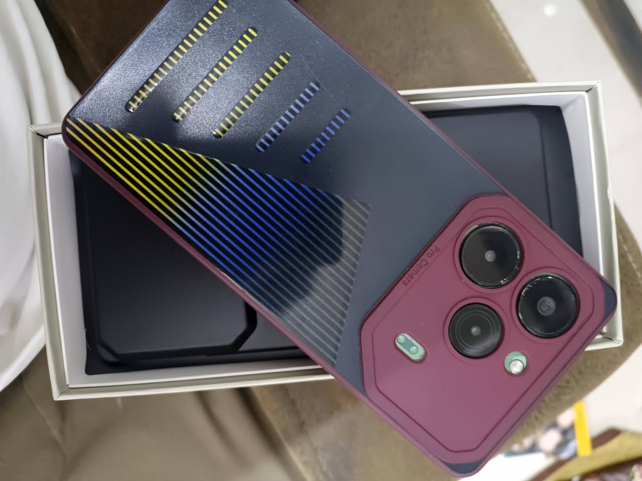 تكنو بوفا ٦ برو ذاكرة ٢٥٦ كامل ملحقات سعر ١٧٥ وبي مجال مكان بغداد مدينة الصدر ***********
