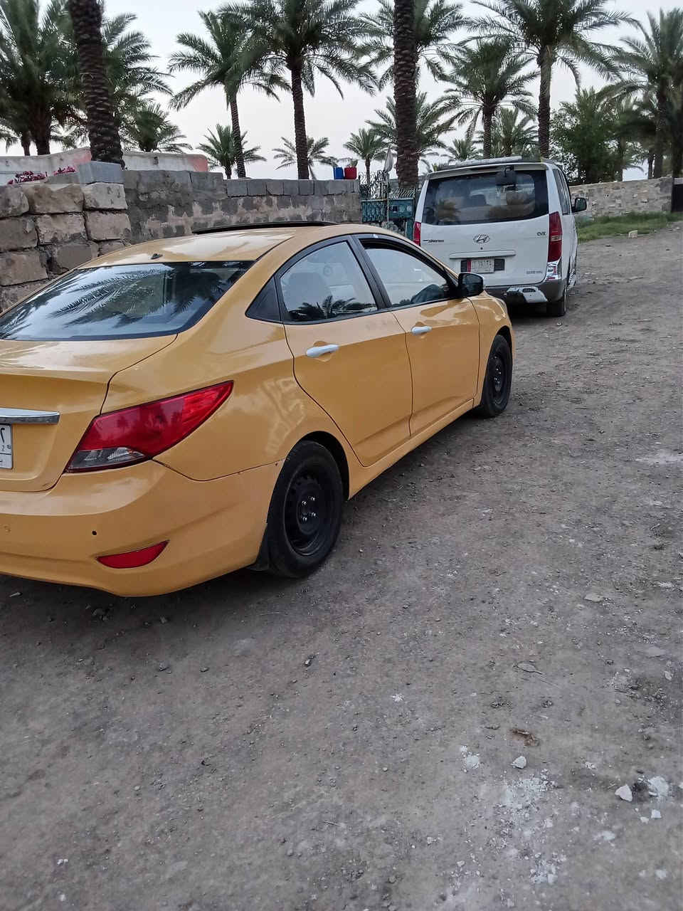 سلام عليكم لبيع اكسنت 15 خليجي كفاله عامه ما عده شبر يم قبق البانزين شويون سياره شرط سونار رقم بغداد مكينه وكير شرط جدد سياره جديده معنه الكلمه كشرهة شركه بعده تبريد جديد سياره فول موصفات فتحه تحكم مري شفط تخم تاير جديد مدوشمهة جديد  سعر مناسب ولله 72 وبيهة مجال جين متوازي عله بيعتهة الله شاهد ورقيبه مكان واسط العزيزيه وشراي بي خير ويدلل تصال فقط 
رقم الموبايل *********** تصال

