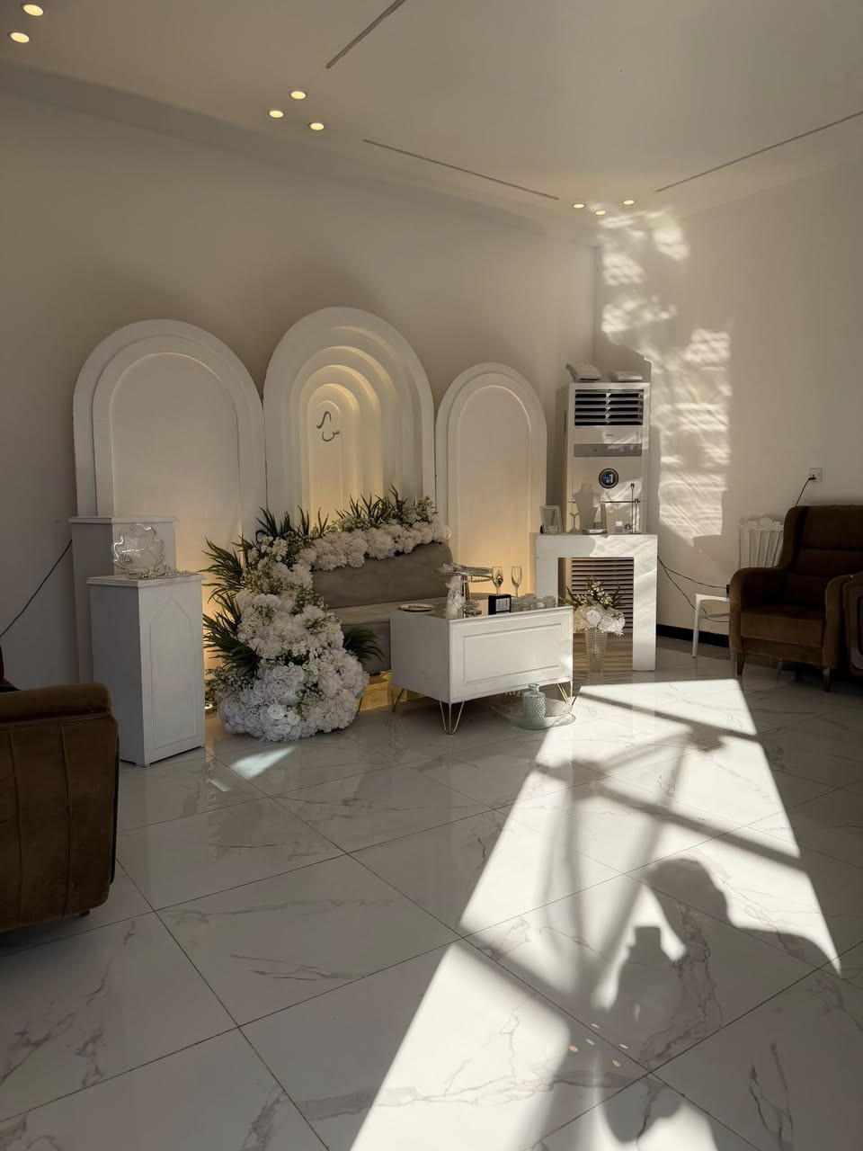 📍 الموقع: الدورة – البوعيثة

استمتع بأجواء راقية وخدمة متكاملة بأسعار تناسب الجميع ❤️
 جلسة  الشيخ والرجال بالحديقة وجلسه النساء بالصاله الي مساحتها جبيره وي التزيين والويتر الي يقدم للزلم والكوشة والكراسي والطبلات يعني حفلتك علينه كلها بهذا السعر 
 
🎉 عرض خاص للخطوبة فقط بـ 750 ألف دينار يشمل:
✅ كوشة حديثة وفخمة
✅ كراسي 120 وطبلات 20 مرتبة ومزينة
✅ تزيين كامل للمكان
✅ حجز المزرعة يوم بالكامل
كراج لسيارات الحضور 
عامل تقديم 
ملاحظة السعر يتغير بحاله طلب كوشة ارخص او بدون مستلزمات

✨ مناسب لكل المناسبات (خطوبة، مشية. عيد ميلاد، تجمعات عائلية)
🏡 خصوصية تامة – أجواء ساحرة – تنظيم راقٍ

📞 للحجز والاستفسار: ***********
📸 خلي مناسبتك بذكرى ما تنسى مع مزرعة عبودي 🌸
