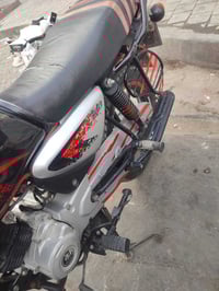 دراجه بوكسر لبيع مرقم  بسمي مكان بغداد العبيدي السعر 2100 وبيه مجال  ا...