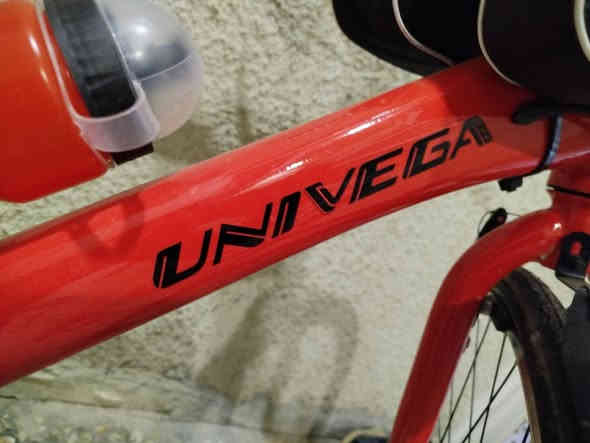 مساء الخير
C700 للبيع جديد مستعمل يوم او يومين كامل هوة ومحلقاتة المهتم يتواصل وياي 
***********
