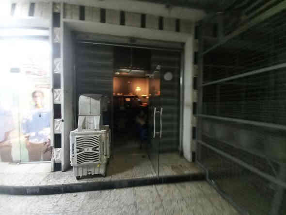 السلام عليكم ورحمة الله وبركاته 
من رخصة الادمن المحترم
قاعة للالعاب للبيع في الغزالية شارع البداله 
قرب سوق المائده 
مقابل ثانوية دار السلام ومدرسة صنعاء
للإستفسار 
*********** 
واتساب
