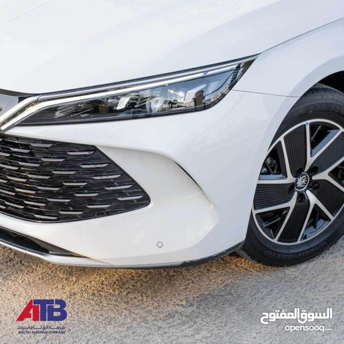 السلام عليكم byd Qin L 2025 للبيع مرقم كامل وجاهز ثاني يوم احولك لون ابيض فول بانورما بطارية كبيرة 120 كيلو الشحنة الوحدة السعر 24 مليون قفل من الاخير مكان السيارة بغداد العامرية *********** بغداد, العراق
