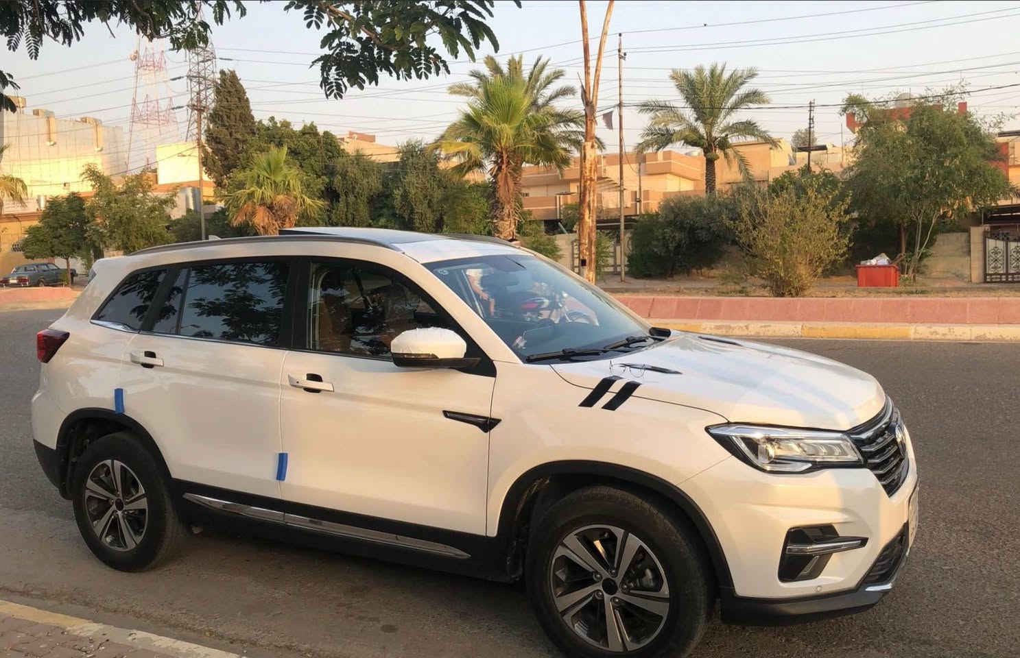 موديل 2019 فول موصفات من شركة لحد هسه بيد شخص واحد سياره حلوه ونضيفه بيها بونيد بدون دواخل حادثه سطحي بشرط سياره واربع تايرات جدد وسنويه جديده ورقم جديد سياره حاضره مال بيت 
للاتصال *********** كركوك, العراق
