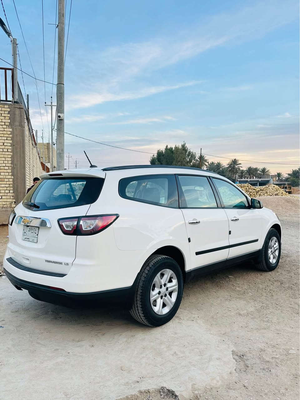 سلام عليكم للبيع شوفرليت ترافرس وارد خليجي مكفوله كفاله عامه من الحادث صبغ قطعتين فقط صبغ خارجي بدون دواخل مديل 2013 سنويه جديده كير ومحرك 6 سلندر جديد 7 راكب جاهزه من كلشي تواصل على رقم *********** بيع او مراوس حسب القناعه حلة, بابل
