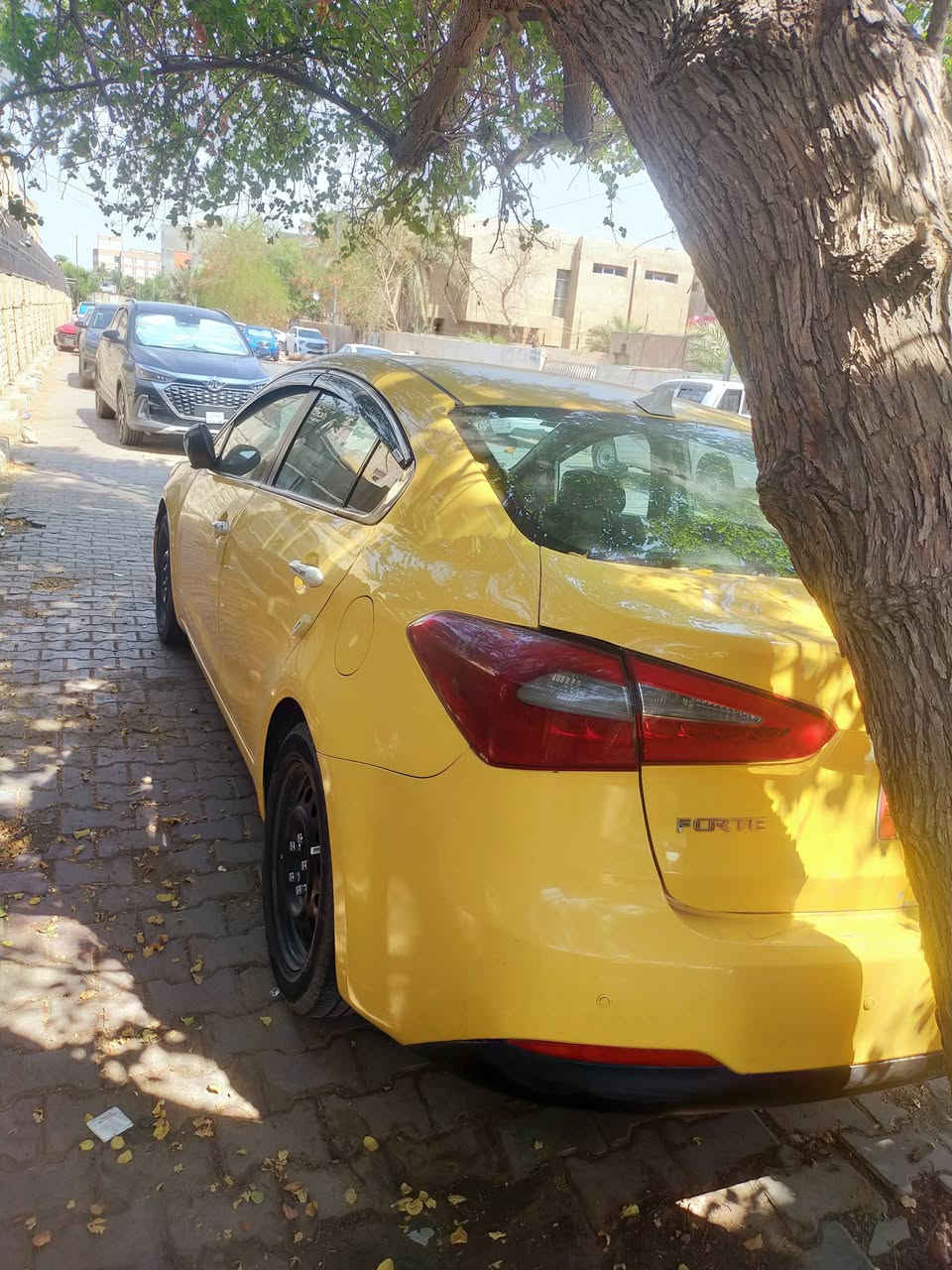 جي دي اي   GDI
 صدر جديد محرك وكير لاتبخير ولاتنقيص
تبريد ثلج
تايرات باتري  جديد
ضربتهه من الخلف مواصل للسبير
مبدل قبق الصندوك
وضربة بالجاملغ الايسر
السيارة خير من الله 
السعر 85 
بيهه مجال للشراي 
وحك الجية
المكان الاعلام قرب سنتر الاعلام
***********
