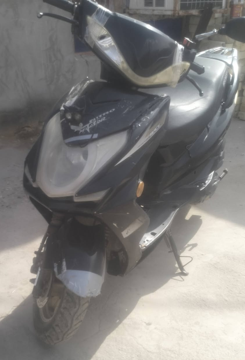 سلام عليكم دراجه سكنس لبيع مفتوحه بوشه وبتسم المكان شطره السعر 75 ‏/‏, ‏‪0786 716 8475‬‏
