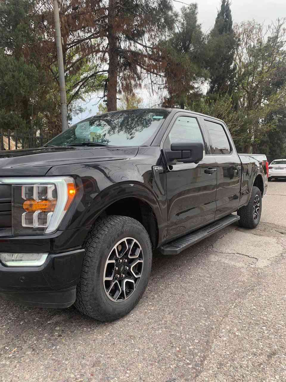 کــــــوردی ،،،،،،،
. فرۆشتن و گۆڕینەوە

. فـــــۆرد F 150
. مـــــۆدیل / 2023 
. مەکینە : V6 _3500 تۆڕبۆ 
. ژمارە کاتی شـــــــکاو 
. ڕۆیشتن : 73,000 km 
. مواسفات : XLT دبل ئەکسل 
. سبوغ : ڕوبعەک چاملغی پشتی 
. بێ ناو گرتن ، بێ ئێڕبــــــــاگ 

. نــــــــرخ ( ٢٥٠ $ ) معاملە 

. ناونیشان هەولێر ئازادی 

________________________

عربي : 
بیع و مراوسة حسب قناعة 

. فــــورد اف Ford F 150 
. مــــــــودیل / ٢٠٢٣ 
. محرك / V6_3500 تیربو 
. ماشي فقط ( 73,000 km ) 
. بدون رقم ، رقم کاتي 
. مواصفات / XLT فور ویل 
. صبغ / ربع جاملغ خلفي 
. باقي مكفول ، بدون دواخل 
. ایرباكات علی وضع الشركة 

. ســـــــعر ( ۲٥۰ $ ) بها مجال 

. عنوان اربیل ٲزادی أربيل, العراق


**إذا كنت صاحب هذا الإعلان وتريد حذفه لأي سبب، رجاءا أرسل رسالة إلى الدعم الفني**