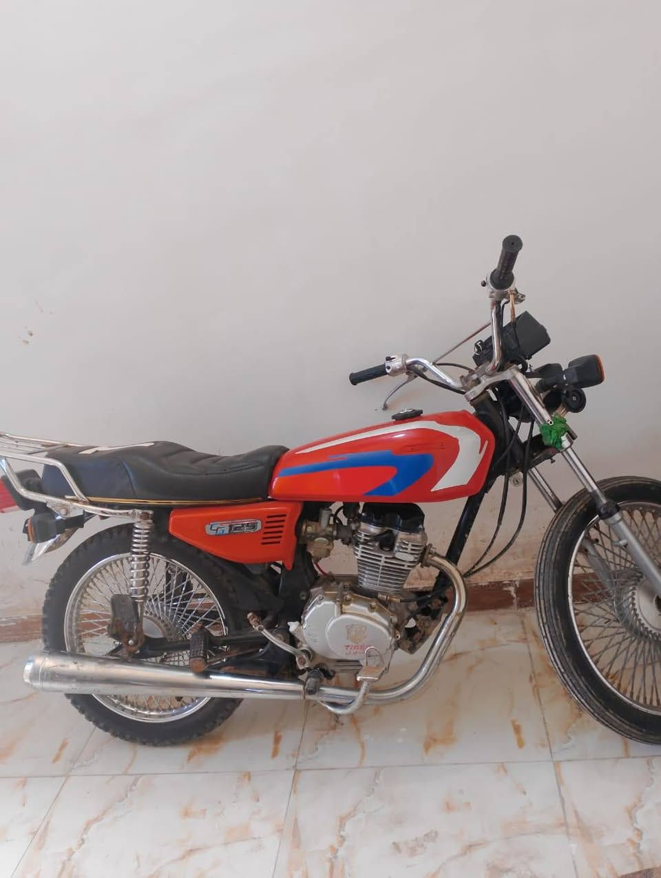 السلام عليكم دراجه للبيع موديل ٢١ السعر ب ٤٠٠وبيه مجال للطيبي للستفسار خاص مفتوح وهاذ رقمي ***********
