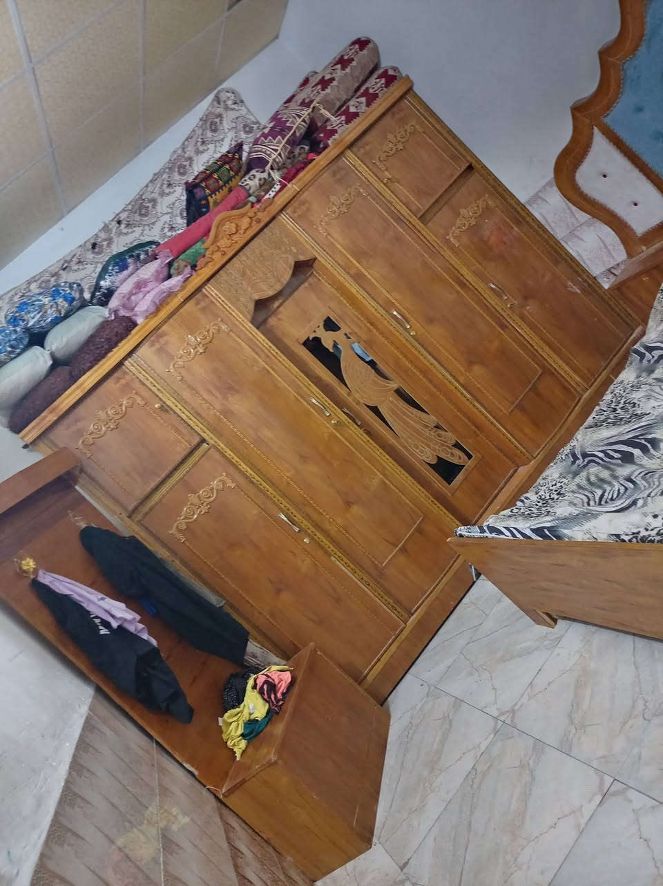 السلام عليكم عندي غرفه للبيع تسكام مابيه شي نضافته ميه 400 وبيه مجال لشراي يجي خاص


**إذا كنت صاحب هذا الإعلان وتريد حذفه لأي سبب، رجاءا أرسل رسالة إلى الدعم الفني**