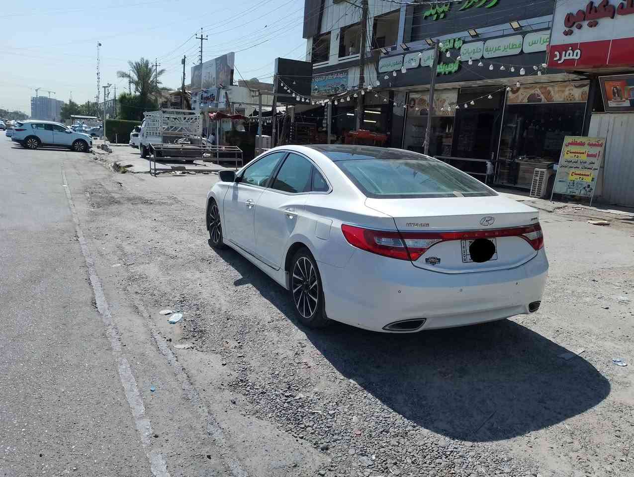 ازيرا 13 خليجي فووول محرك 6 سلندر 3000
بيها جاملغين خلفيات وباب خلف السائق صبغ 
تبريد ثلج بالصيف 
كشنات جلد قرميدي 
كشنات كهرباء وخزن 
كشنات مساج
مرآة وسطية تعتيم ذاتي
3 بردات 
بصمات تشغيل وابواب وجنطة
ويل كب 18 يعني ماكو طسة 
بانوراما
لايت متحرك
رقم بغداد 
السعر 130 
مكاني بغداد السيدية


**إذا كنت صاحب هذا الإعلان وتريد حذفه لأي سبب، رجاءا أرسل رسالة إلى الدعم الفني**