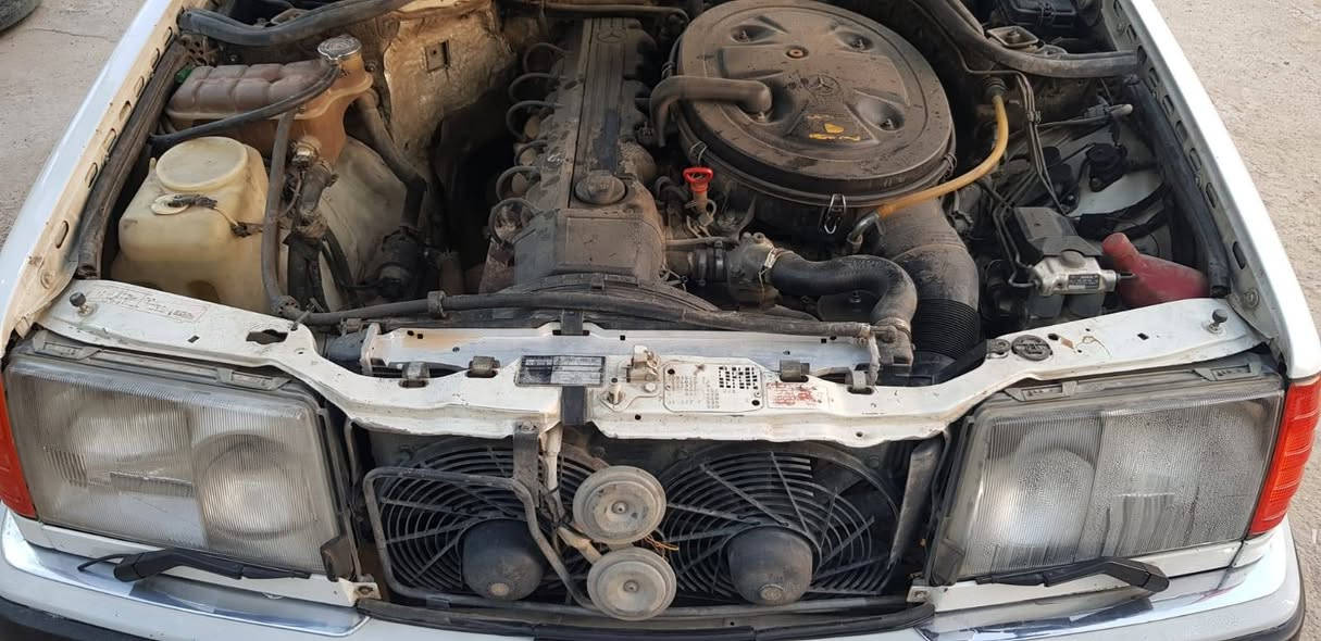 مرسيدس دب للبيع موديل ١٩٩٠ فول مواصفات مال جناي تحويل ثاني يوم بأسمي معروضه ب٨٠ ورقه‏‪***********‬‏
