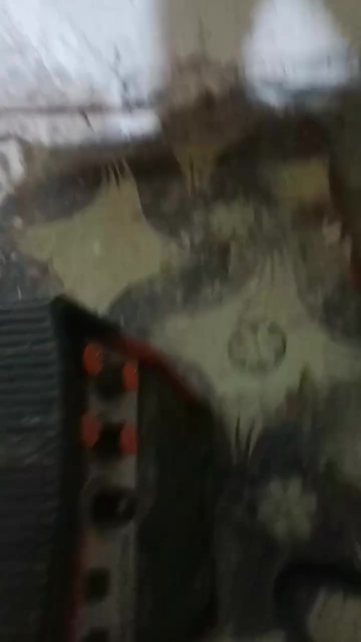 ***********
