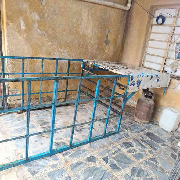 السلام عليكم محجر البيع تزكام يرهم دايون و جمره  محجر نضيف السعر 80مكاني بغداد العبيدي الاستفسار ***********
