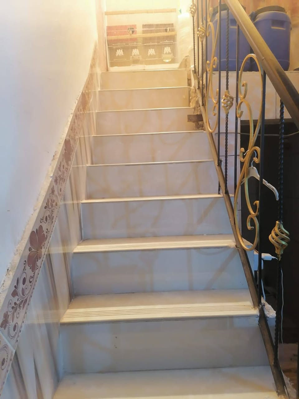 يوجد لدينا دار سكن للبيع حي الشهداء ١٠٠م خلفي على  ساحه قرب مدرسة الوركاء السعر ٨٠مليون مع المجال للاستفسار الاتصال على الرقم ***********
