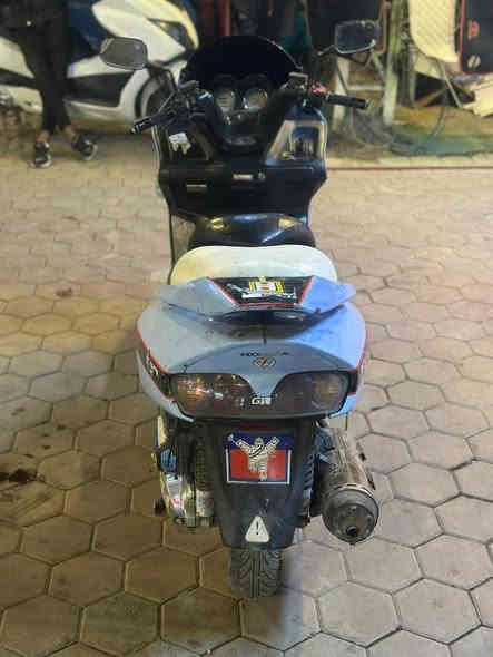 السلام عليكم شباب
فورزة 06 دراجة مجفتة تجيفيت جديد بعدهي علسحك 
دراجة حلوة ونضيفة بس ابيع كوم حديد مكاني بغداد المحمودية اتصل ***********
