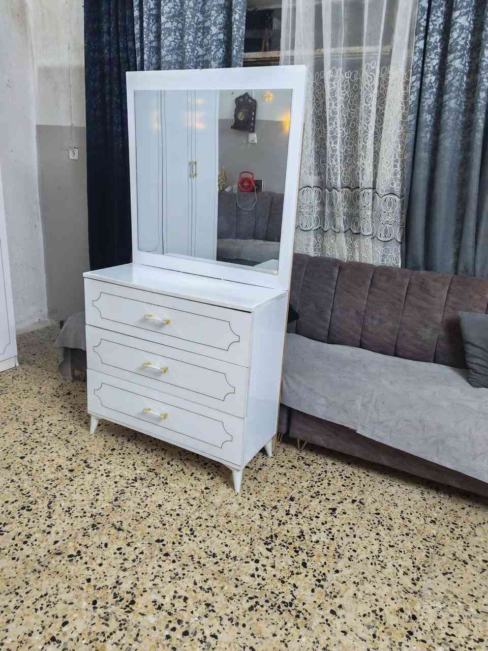 السلام عليكم غرفه نوم نظيفه ٥قطع السعر ٣٥٠ بيع مستعجل


**إذا كنت صاحب هذا الإعلان وتريد حذفه لأي سبب، رجاءا أرسل رسالة إلى الدعم الفني**