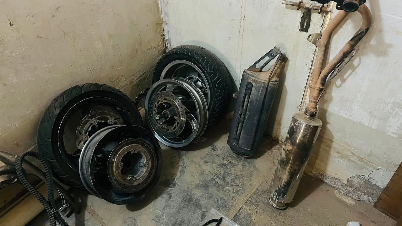 سلام عليكم غراض سلفر ونج تفصيخ اي شي تحتاج ابيع جوه سوك عنوان بغداد رشاد هاذ رقمي خابر *********** وبيك خير وتدلل
