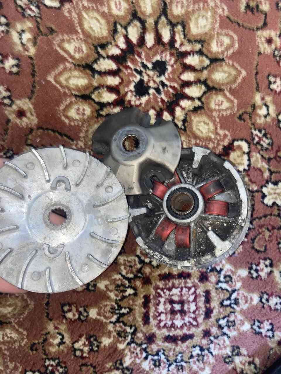 السلام عليكم غراض سكنس 
كلج امامي كامل مال رمبه
طاسه خلفيه
زوج مري
قبق فلاوين RGS
كاسحه
بغداد الاعظميه
***********
