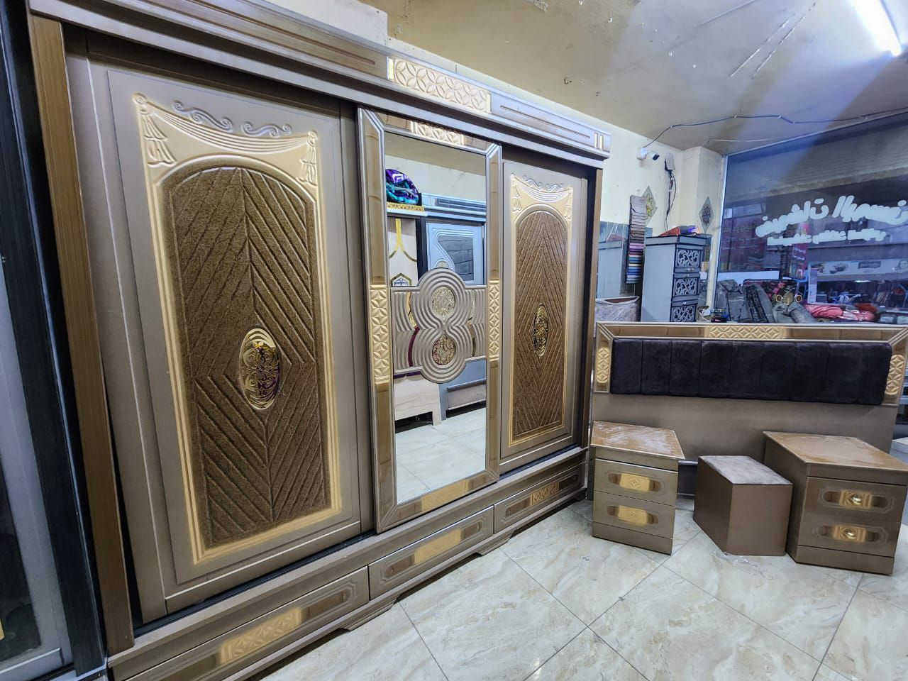 ⬇️غرفة نوم كاملة مع فرشة هدددية🎁🎁للتواصل واتس #اتصال0996910640
🔥#فقط 
👈👈#وجيبا أأأذااا فيك_تجيبا👌👌
👈بس بدك تقلدنا #قلدنا صح
❤️الغرفة مؤلفة من 
✅ خزانة  صف دروج خشب كبس #عالشوح اجرين زان عرض240 غماقة خارجية60 سم_ وغماقة داخليه55سم
✅تخت مجوز#صندوق160×200
✅ كمدينة عدد2
✅ بيرو 4دروج +كرسي
🚚 يوجد توصيل لباب البيت


**إذا كنت صاحب هذا الإعلان وتريد حذفه لأي سبب، رجاءا أرسل رسالة إلى الدعم الفني**