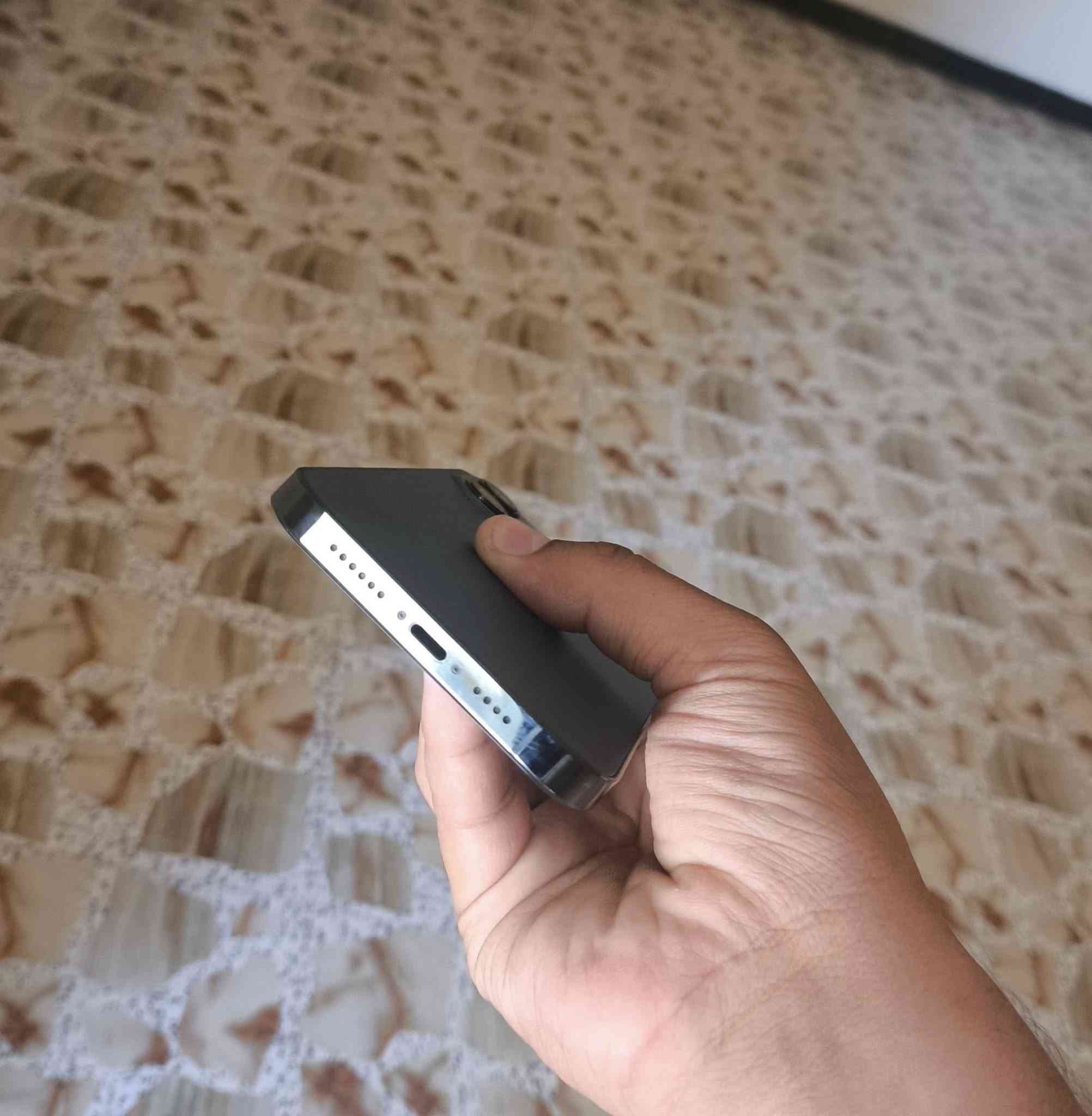 السلام عليكم
أيفون 12 برو ماكس شرق اوسط مو باله

لون ازرق

ذاكرة 128

بطارية 🔋100% وكاله يعني انسا بل شحن

نظافة الجهاز 99% 

ولامبدل بي شي فقط ضهر ليزر

مراوس او بيع سعر 355 الف

***********
