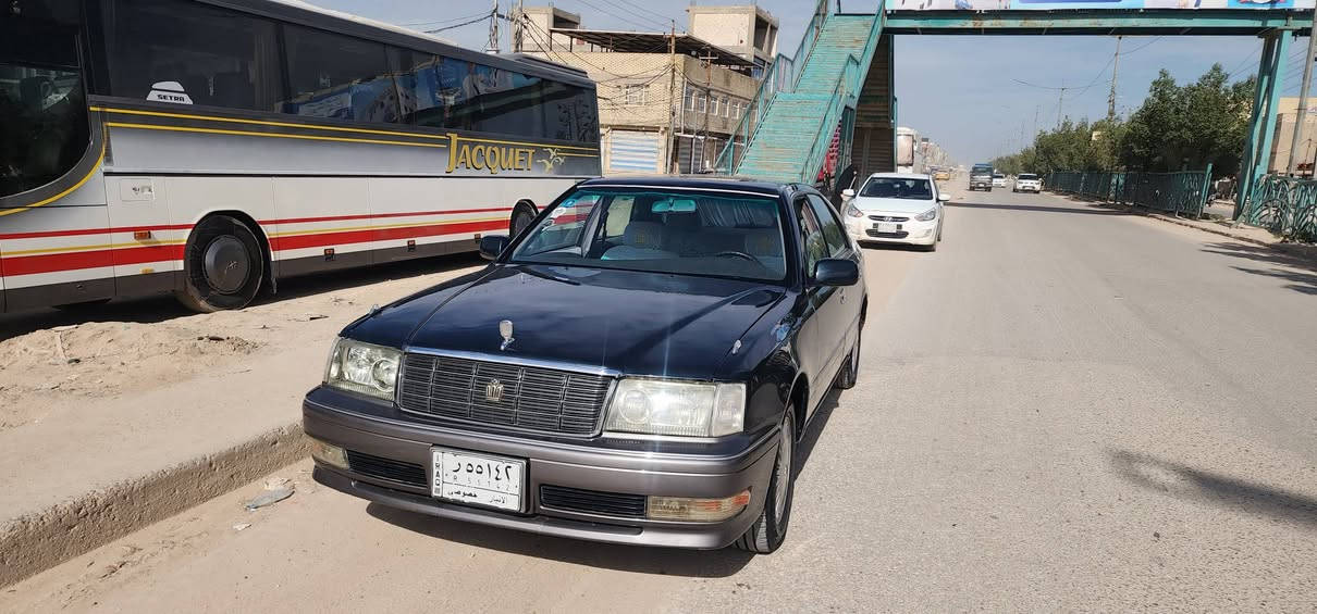 السلام عليكم.. كراون راس الثور موديل ٩٥ جاهزه للأخير مكينه جديده كير حداديه كارتون تخم تاير تبريد ثلج بيها ضربه جاملغ امامي فقط مداور ثاني يوم راعيها بالنجف ومكانها نجف رقم انبار السعر ٩٦ وبيها مجال ***********
