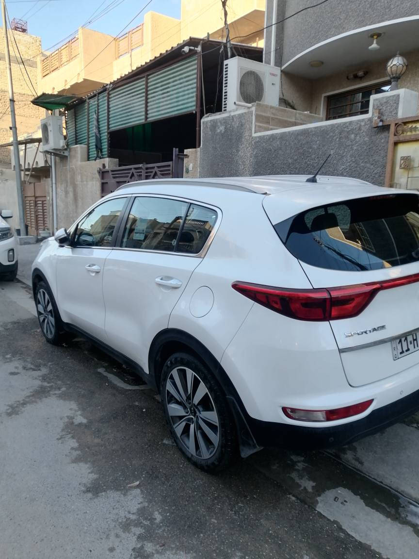 سلام عليكم سبورتج ٢٠١٨ خليجي ماشيه ١١٢ بدون صبغ او تبديل مكينه ٢٠٠٠ دوش
مواصفات نص فول شاشه كامره تحكم ستيرن مانع انزلاق ثلاث وضعيات داخل عسلي كراسي جلد دشبول لونين تخم تاير جديد
عارضه ١٨٥ وبيها مجال مكان السياره بغداد الشعب *********** بغداد, العراق
