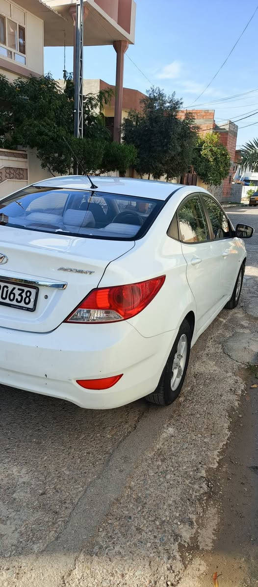 اكسنت موديل 2011
سنوية وهزة جديد  لحد شهر السادس
رقم جديد دولي 
4, تايرات جديدة 
سيارة ما ناقصها شي كله جديد 
سيارة بيها بونيد صبغ وجامرلغ خلفي سكن صبغ فقط وبي مكانين تعديل صغار
ومكينة مبدل كازكيت بيدي انطيك بشرط 
السعر 105 وبيها مجال للاتصال ***********
