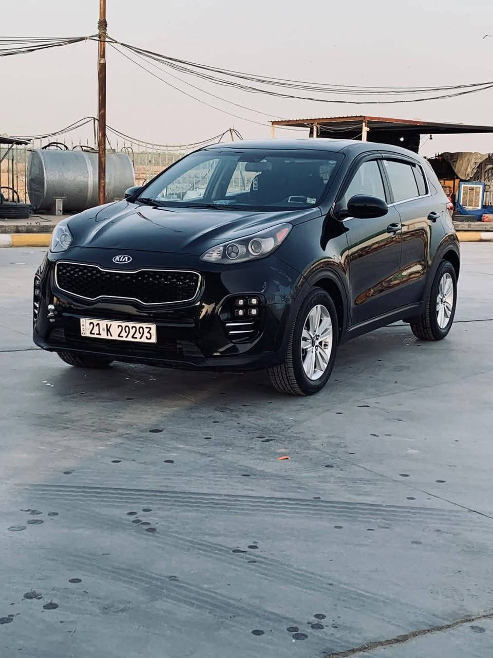 للبيع سبورتج موديل 2017  وارد أمريكي محرك 2400/ GDI الضرر فقط جاملغ أمامي صور سونار  مرفق بالمنشور شوفهن وتصل/ هزة ورقام جدد بسمي سنويه / سيارة جديدة مال بيت سيارة / السعر 132 مجال قليل مكانه قضاء الصويرة قرب المستشفى اتصال/ ***********/
