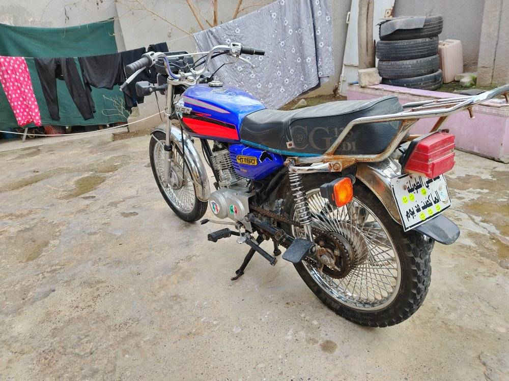 السلام عليكم ماطور نامه برو مديل ٢٠ محرك مفتوح ماطور كدام العين مثل ماموضح بل صوره وايرمنيه شغاله تواير نضاف السعر ٣٥٠ وبي مجال بسيط شراي انتصل او خاص ***********
