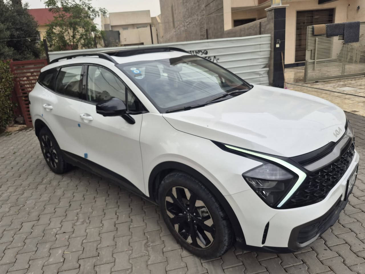 سبورتاج 24 خليجي فووووول ١/١ بغداد لوحات جديده 5كامرات بصمه بانوراما كشنات جلد  كهرباء  هاندبريك بصمه نقطه عمياء رادارت اشايرومري شفط (دبل كلاس) موددرايف حساسات امامي خلفي لد زنون تحكمات شاشه متصل محرك 2000تيربو شحن وايرليس 
كفاله عامه شويه بارد ب جنطه  ماشيه26  
سعر 195
***********
***********
بغداد حي جامعه
