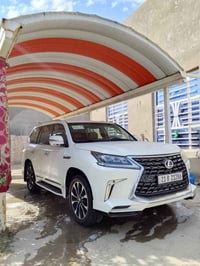 موديل ٢٠٠٩ • محرك ٥٧٠٠ • ٩٥٠٠٠ كم