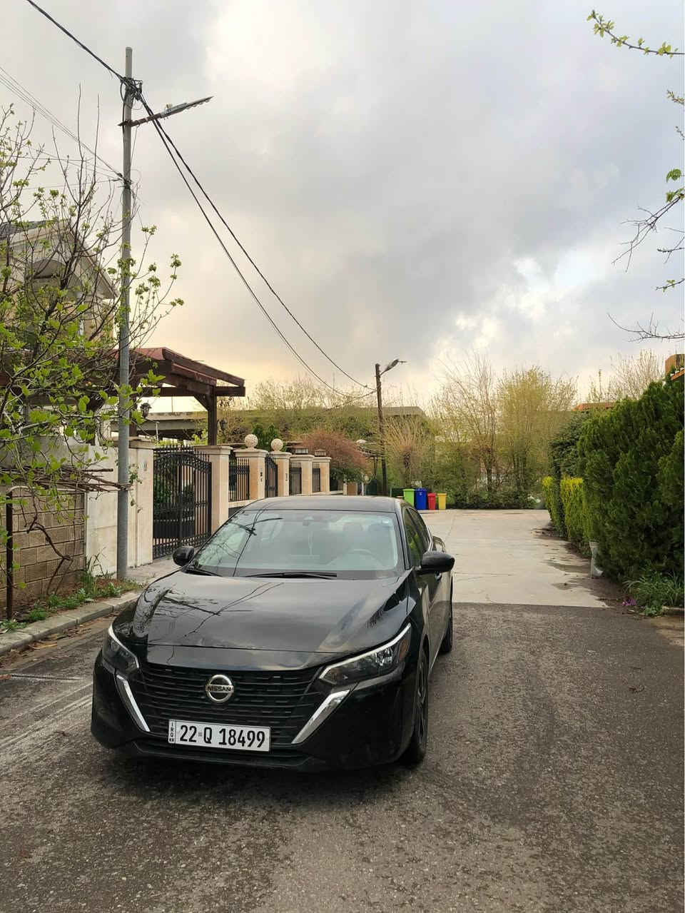 نیسان سینترا ۲٠۲٤ اس ڤی
سەیارەکە پاکو خاوێن و بێ کێشەیە رەنگی رەش بێ سبوخە تەنیا لێوی بۆنیتەکەی قۆپی هەیە لە رەسمەکان دانراوە ایرباگی شان و سوکان تەقیوە بی ژوری رادار ۳٦٠ دەرجەیە خەتی جادە  ئەوتۆ هۆڵدە هەزە و رەقەمەی نوێیە ۲٥ هەزار مایل رۆشتوە مواسەفات اس ڤی معروفە 
نرخی ۱٤۸ وەرقە و مەجالێکی کەم 
*********** أربيل, العراق
