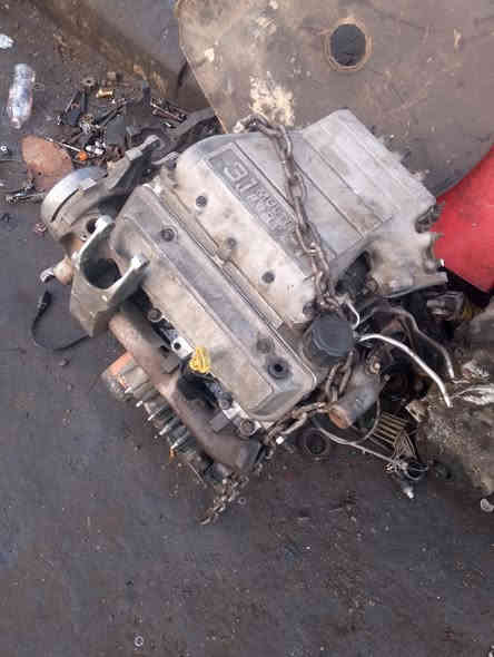 السلام عليكم شباب تم تبديل مكينه حاويه للاخ ابو علاوي من منطقه الصويره مع ترتيب كهربائيات تحياتي للجميع الفيتر سجاد الشمري ***********
